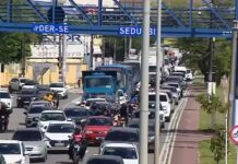 Acidente envolvendo quatro veículos deixa um ferido e trânsito lento em Aracaju