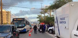 Homem morre atropelado na Avenida Tancredo Neves em Aracaju